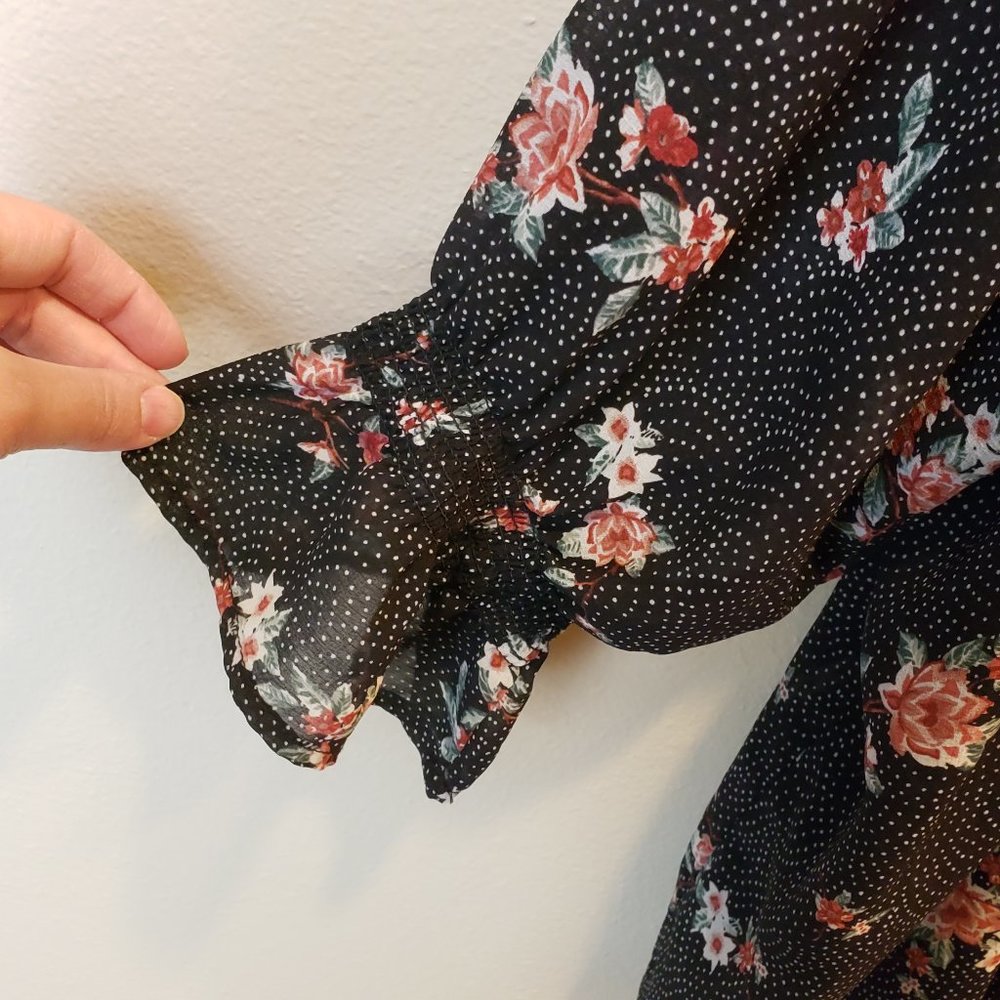 Torrid Black Floral Dot Smocked Top 4X - Picture 6 of 10